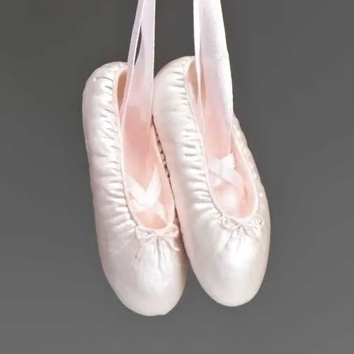 Ballet Ornament