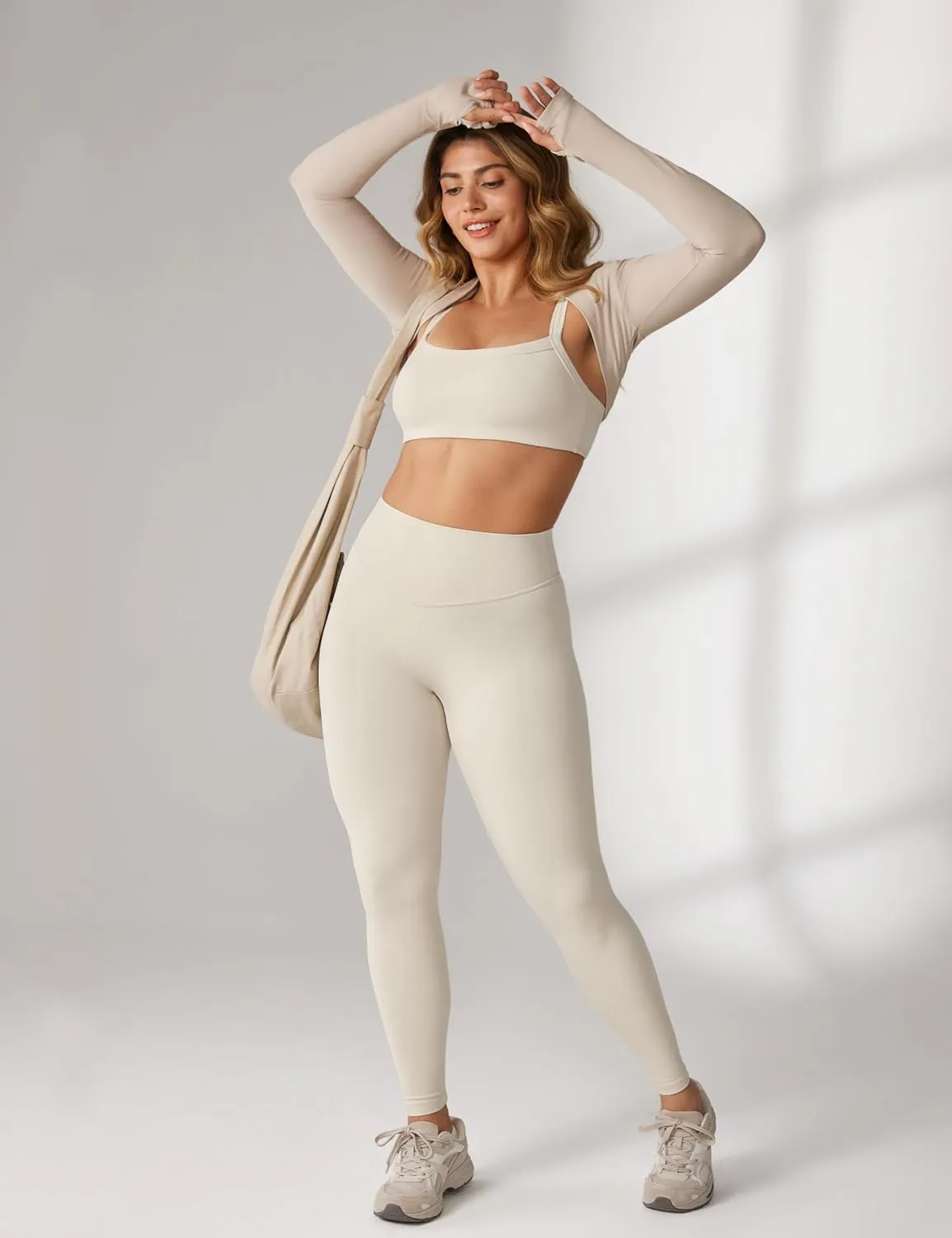 Hugcurve Adjustable Sports Bra Square Neck Wireless Padded Yoga Workout Tops